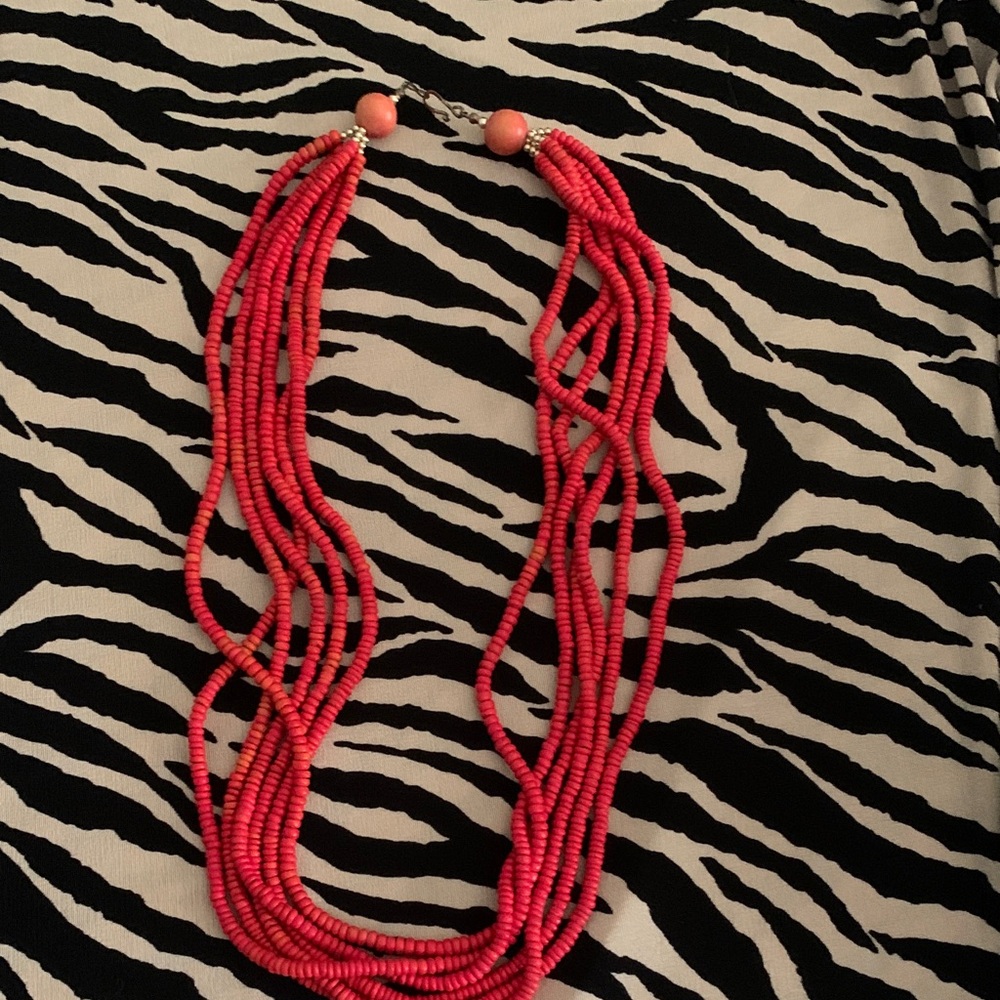 Vintage Elegant 14” Red Wooden and Beaded Necklace
